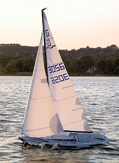 Sprinta rc hot sale sailboat